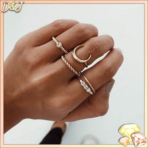 Diamonds & Jules Jewelry - 💎✨ Moon Ring Set